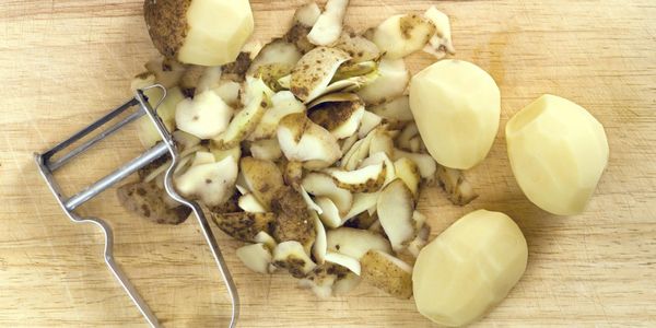 Картофельные очистки лучшее удобрение для смородины
